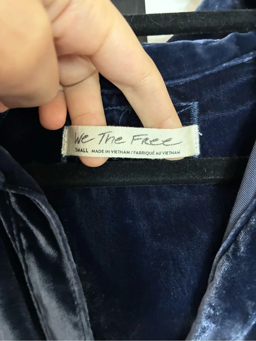 Free People Blue Velvet Button-Up Shirt Soft Relaxed Fit Size S - Picture 14 of 14